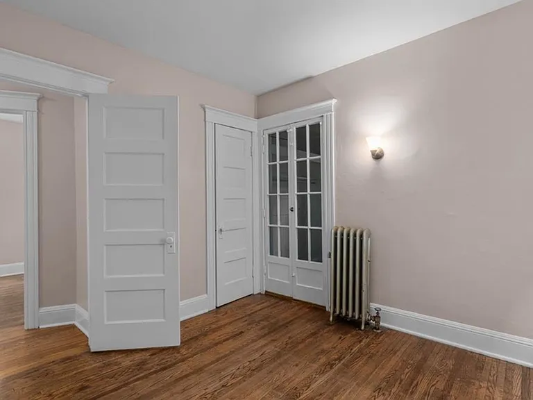 689 W Delavan Ave — Photo 11