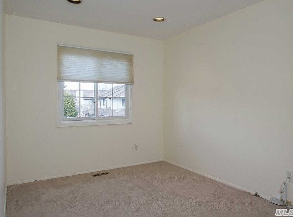 2nd image of 254 Aspen Ct