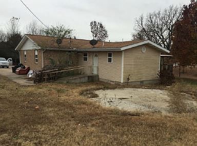 2nd image of 1590 Timberline Ave