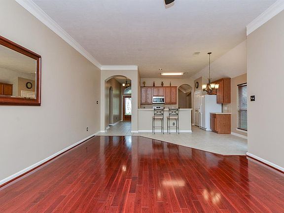 5th image of 8007 Cross Trail Dr
