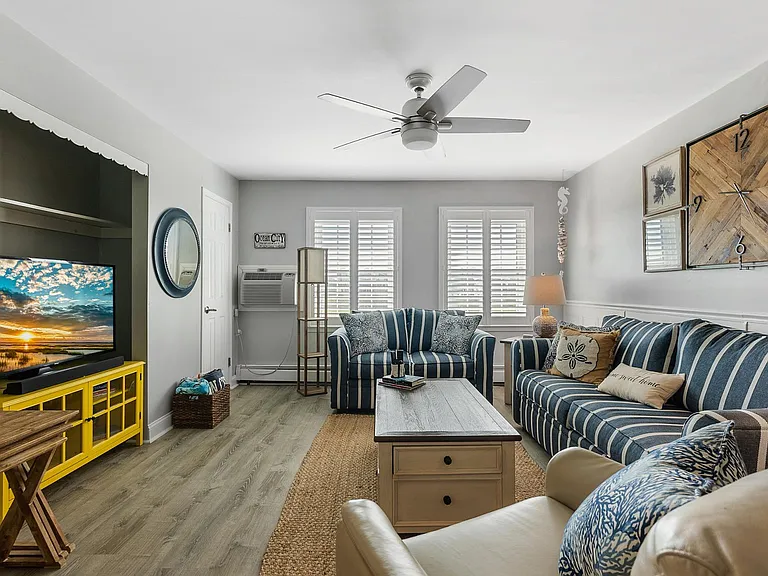 3562 Simpson Ave #2 — Photo 3