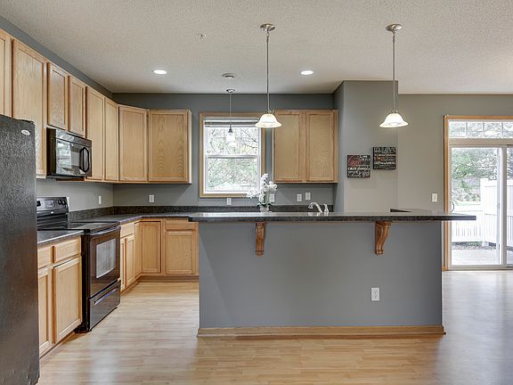 3rd image of 9539 Scott Cir N