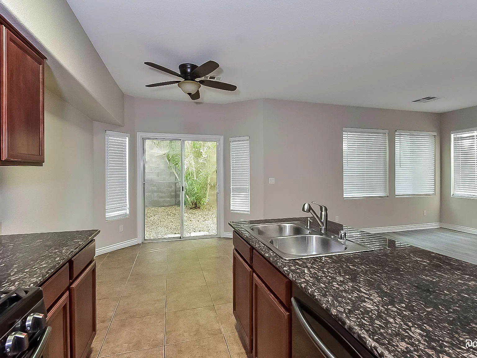4 bed, 2.0 bath, 2089 sqft, $2,540 — Photo 2