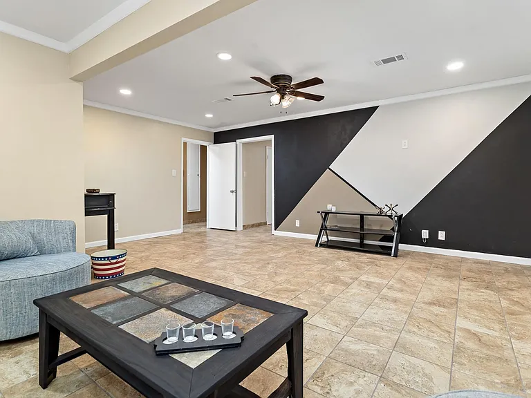 340 Maxwell Dr — Photo 5