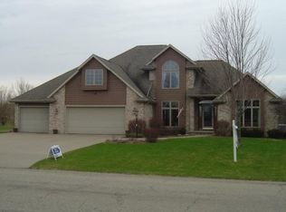 W2499 Fieldside Ct, Appleton, WI 54915