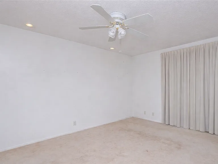 5185 Sun Valley Dr — Photo 5