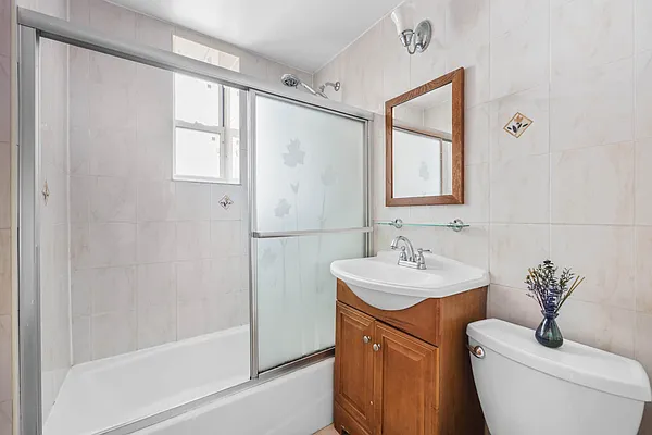 Sold by Remax Real Estate Professionals | media 10