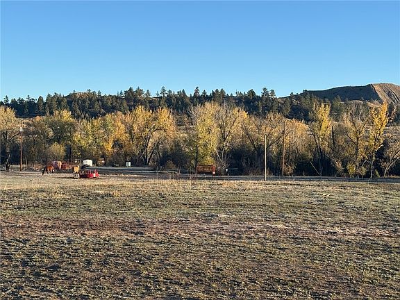 2nd image of 2503 Blue Creek Rd