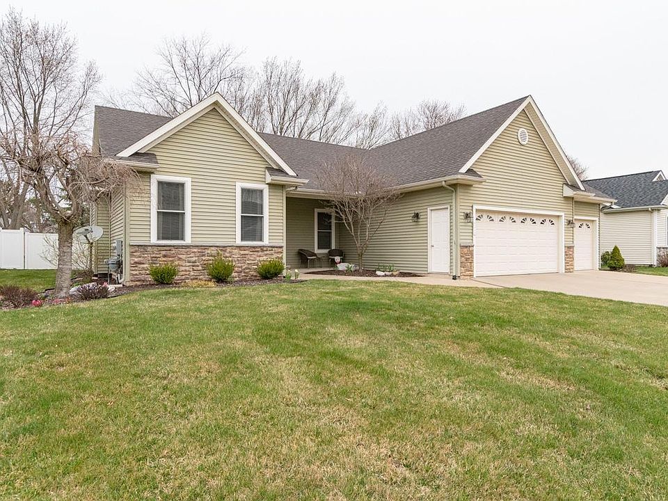 1st image of 2424 Avalon Woods Dr
