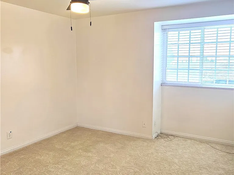 23860 Enriquez Dr — Photo 37