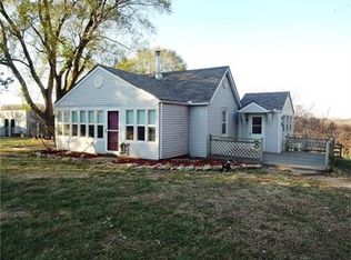 37710 E Cummins Rd, Oak Grove, MO 64075