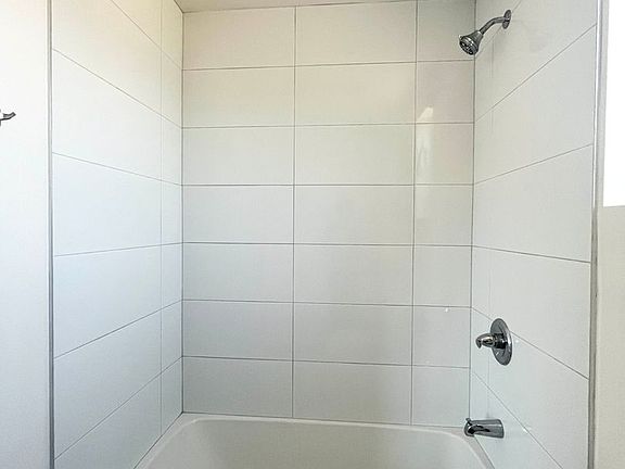 4th image of 1200 Leighton Ave #A