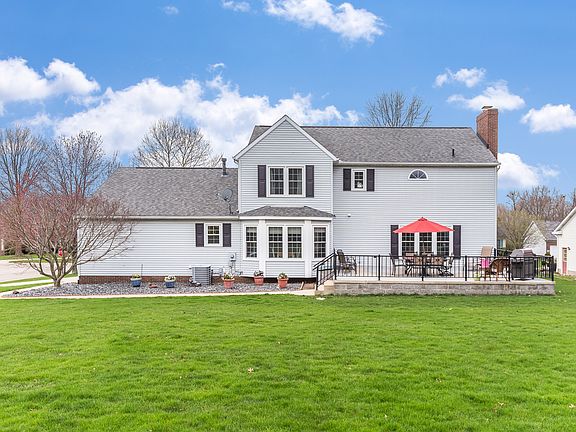 Expansive back patio