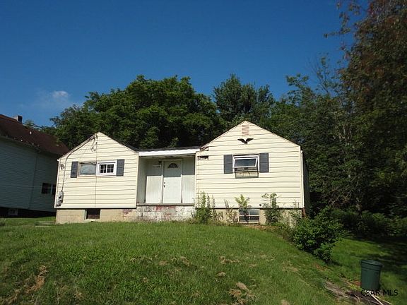 4th image of 113 Ann St