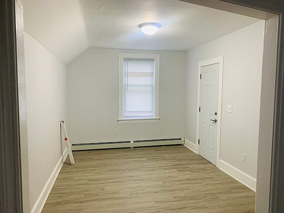 4th image of 130 Messer St #3