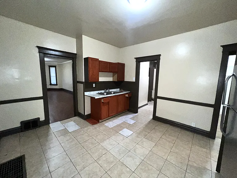 12015 S Stewart Ave — Photo 16