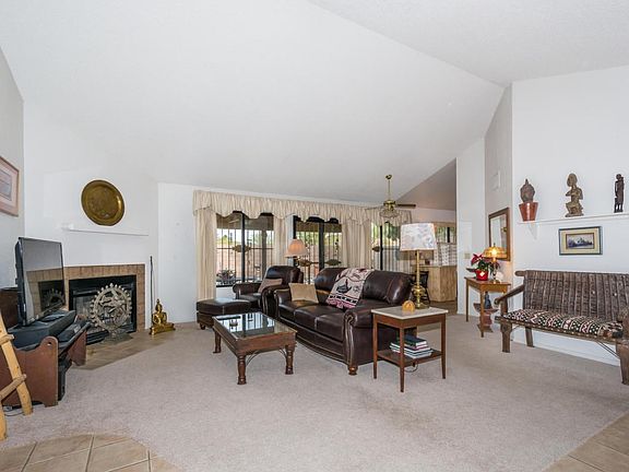 3rd image of 3152 W Avenida Destino
