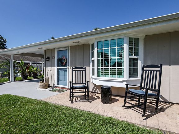 2nd image of 14 Chip Ln