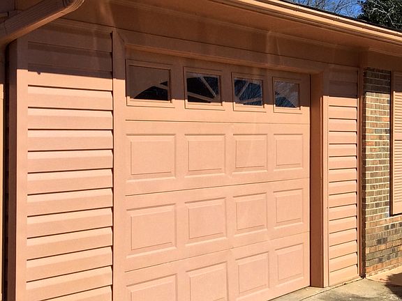 Enclosed garage in 2009