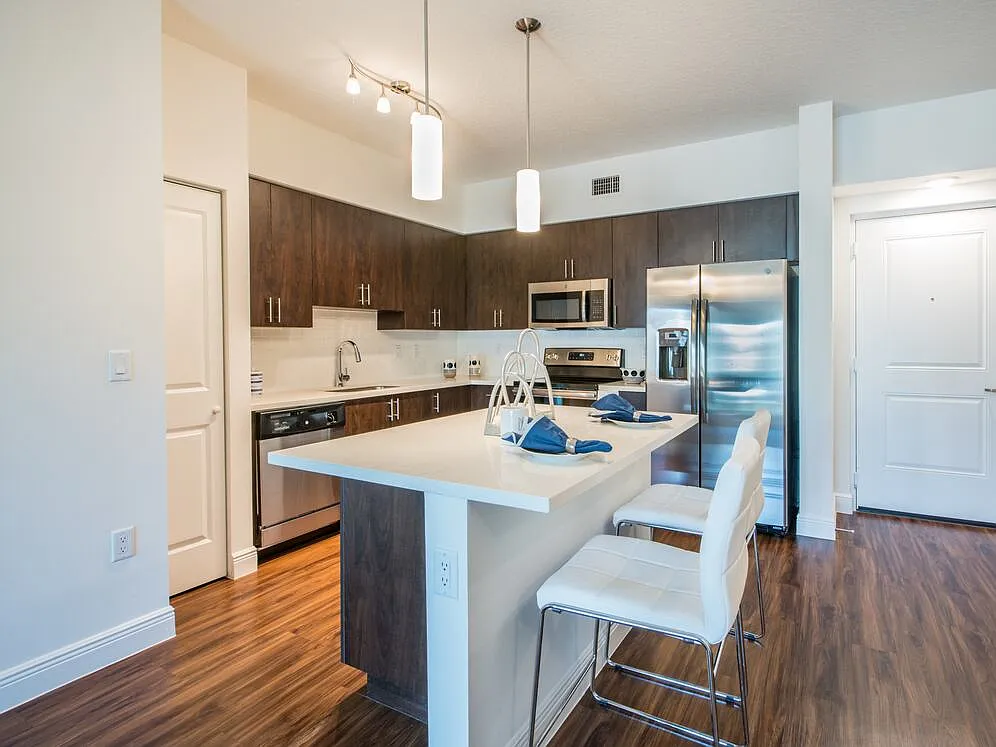 Avalon Miramar — Photo 3