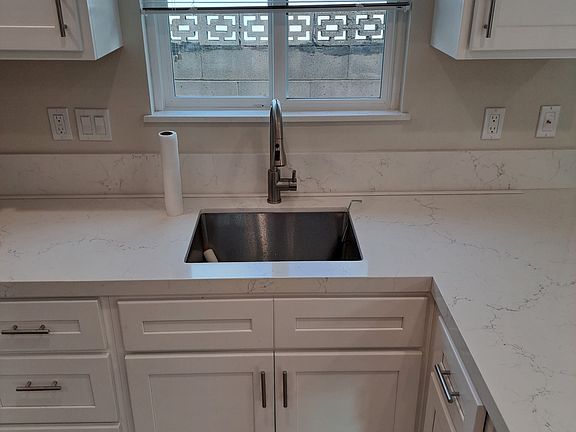 4th image of 319 16th Pl Unit B