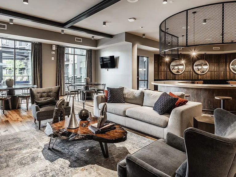 Arsenal 201 Resident Lounge