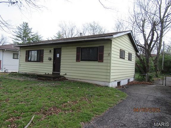 3rd image of 10552 Earl Dr