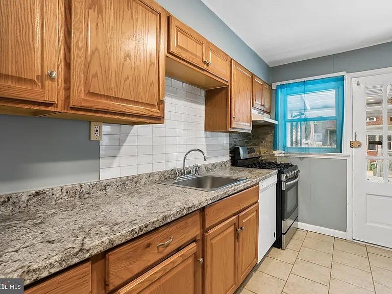 5621 Clearspring Rd — Photo 9