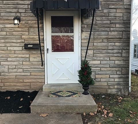 3rd image of 1545 Kraft St