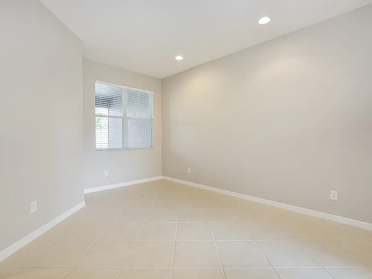 1304 Travertine Ter — Photo 6