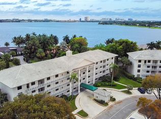 3635 Whitehall Dr APT 401, West Palm Beach, FL 33401