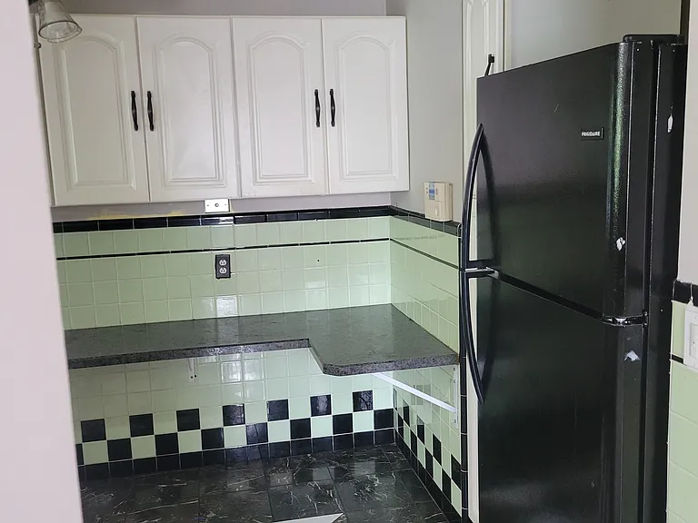 2875 Lafeuille Ave #2 — Photo 8