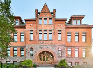 200 Stinson St #318, Hamilton, ON