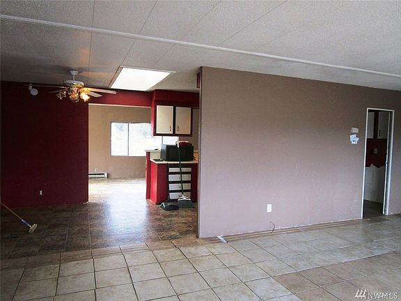 3rd image of 2534 Chatham Hill Dr