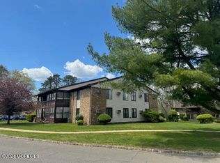 118 Amberly Dr UNIT J, Manalapan, NJ 07726