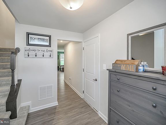 3rd image of 6518 Crittenden Ln
