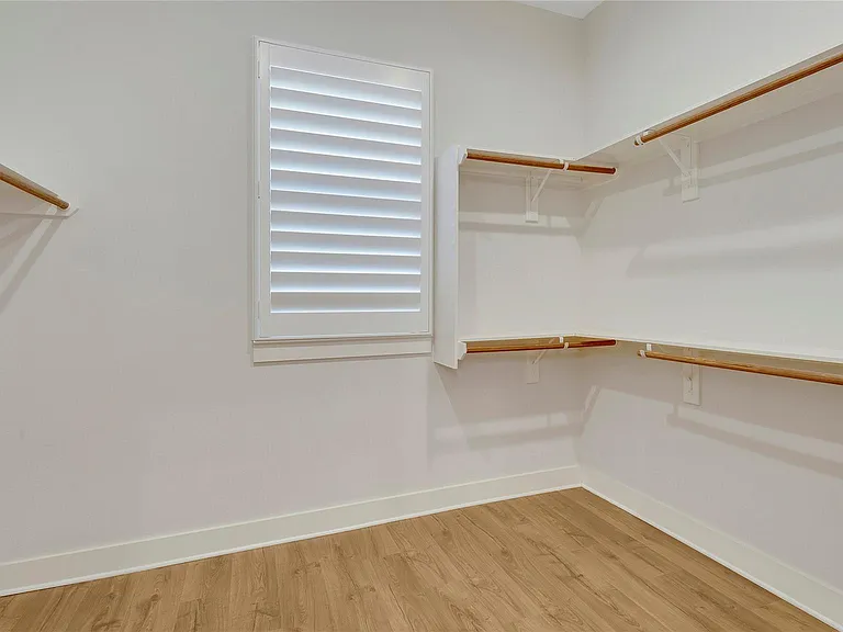73 Wyndemere Dr — Photo 15