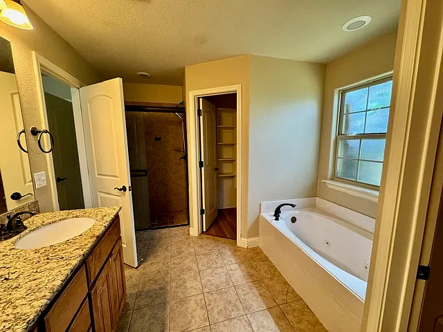 2701 Ledbury Cv — Photo 20