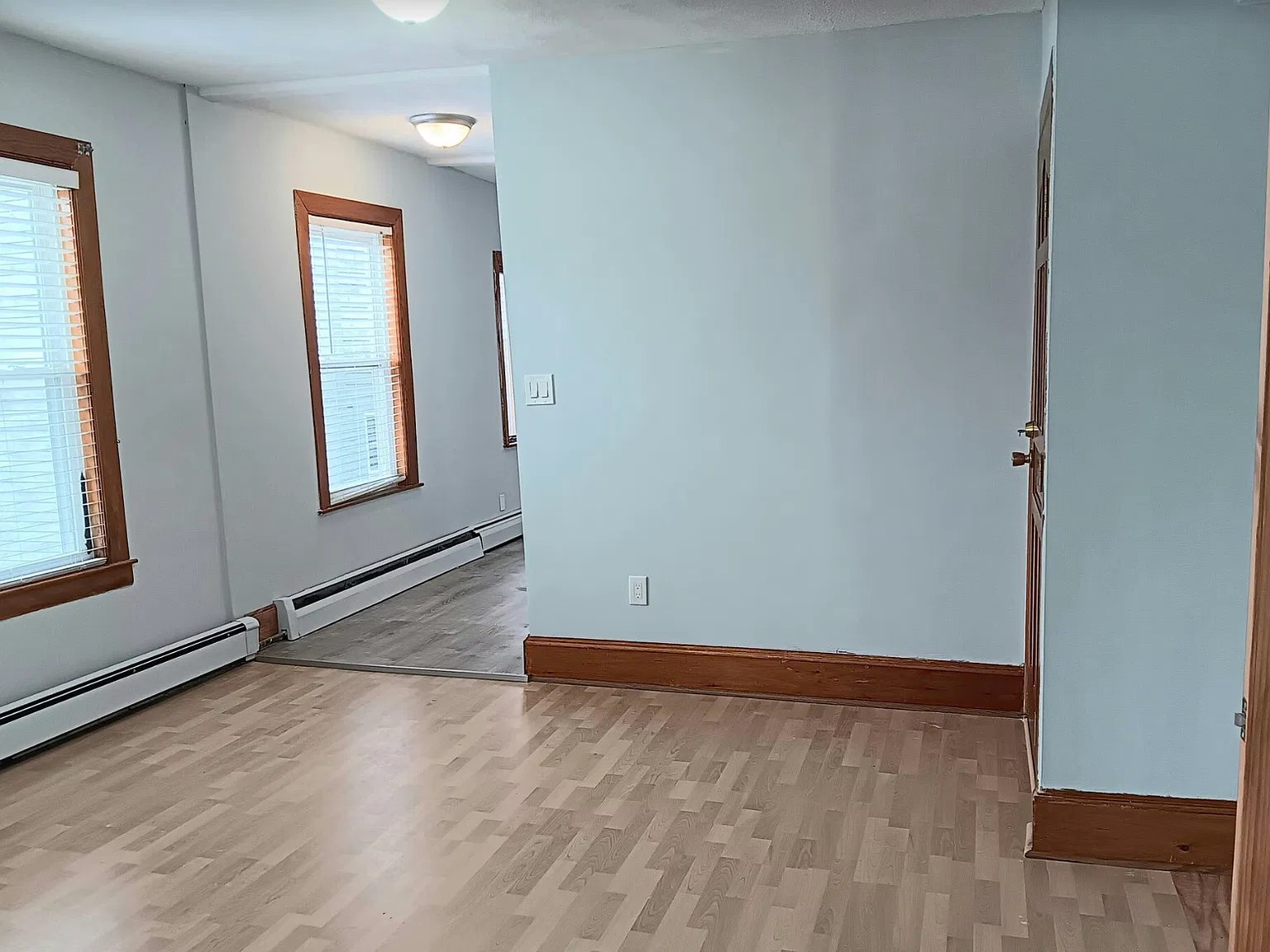 4 bed, 1300 sqft, $4,700 — Photo 3