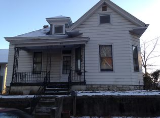 837 Spruce St, Alton, IL 62002