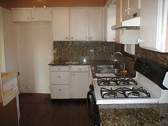 3rd image of 1502 Idlewild Dr