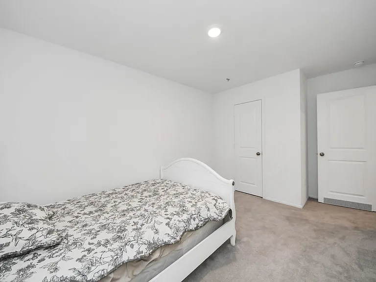 9206 Burnet Fields Dr — Photo 32