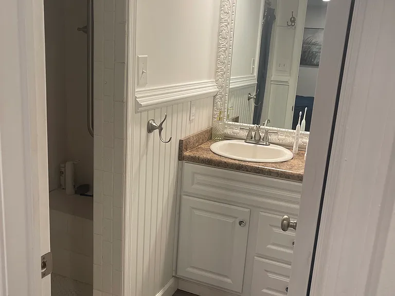 2121 E Kendall Cir — Photo 25