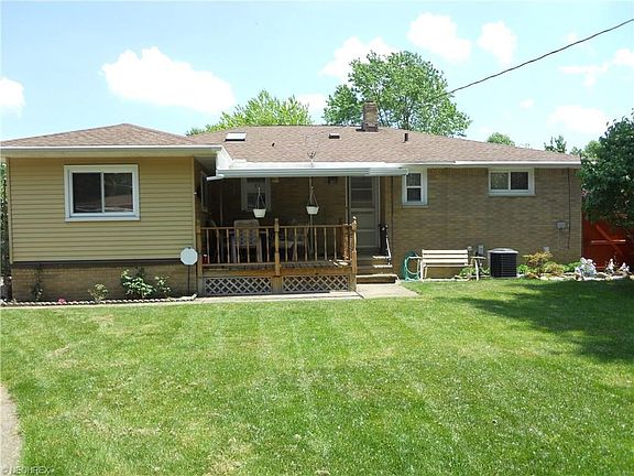 2nd image of 6936 Greenbriar Dr