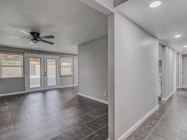 7000 E Brooks Dr — Photo 4