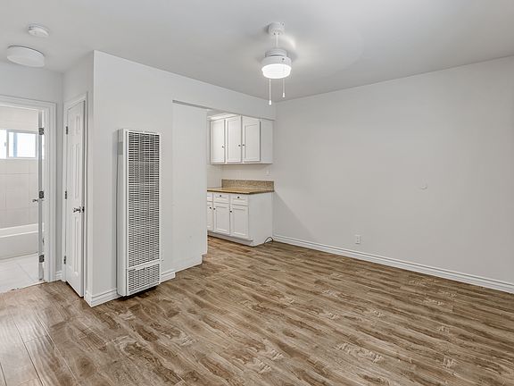 5th image of 3408 Bellevue Ave #2