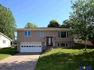 1224 Starview Ln, Lincoln, NE 68512