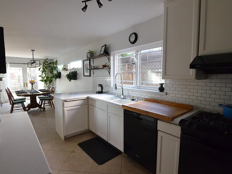 242 Alta Ave — Photo 7