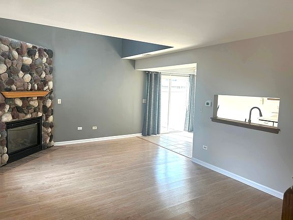 5th image of 9344 Meadowview Dr #0