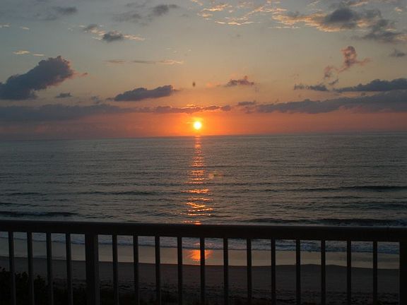 Sunrise - Bedroom
